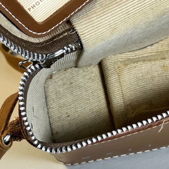 VINTAGE Bell & Howell Hardshell Camera Case - Picture 10 of 16